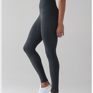 Lululemon Free to Flow 7/8 Tight